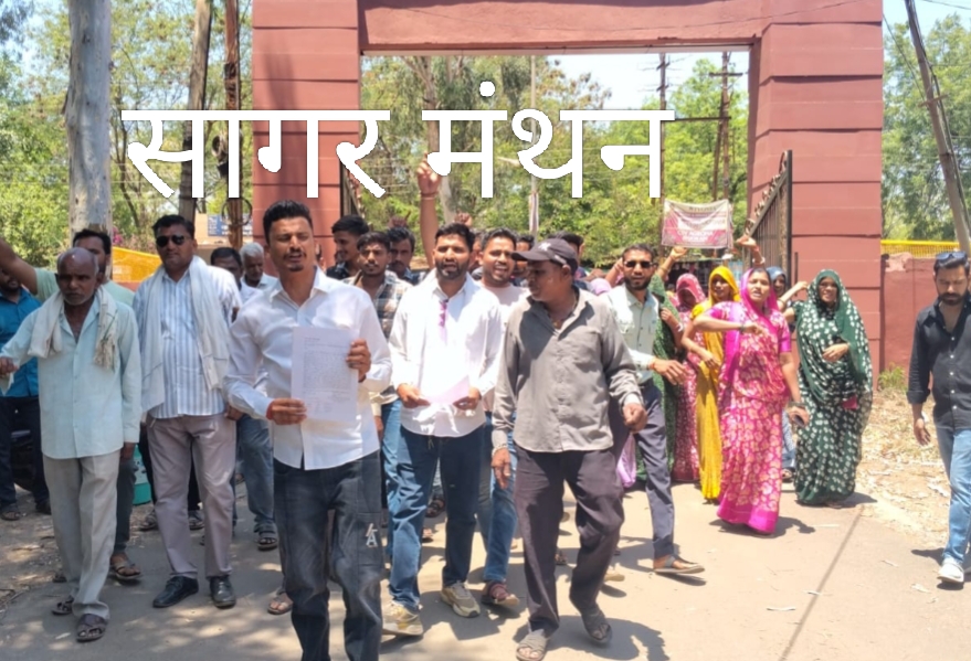 बघाना में गुंडागर्दी का कहर: आधी रात कार में तोड़फोड़, जान से मारने की धमकी—पीड़ित परिवार व समाज उतरा सड़कों पर,कार्यवाही की मांग