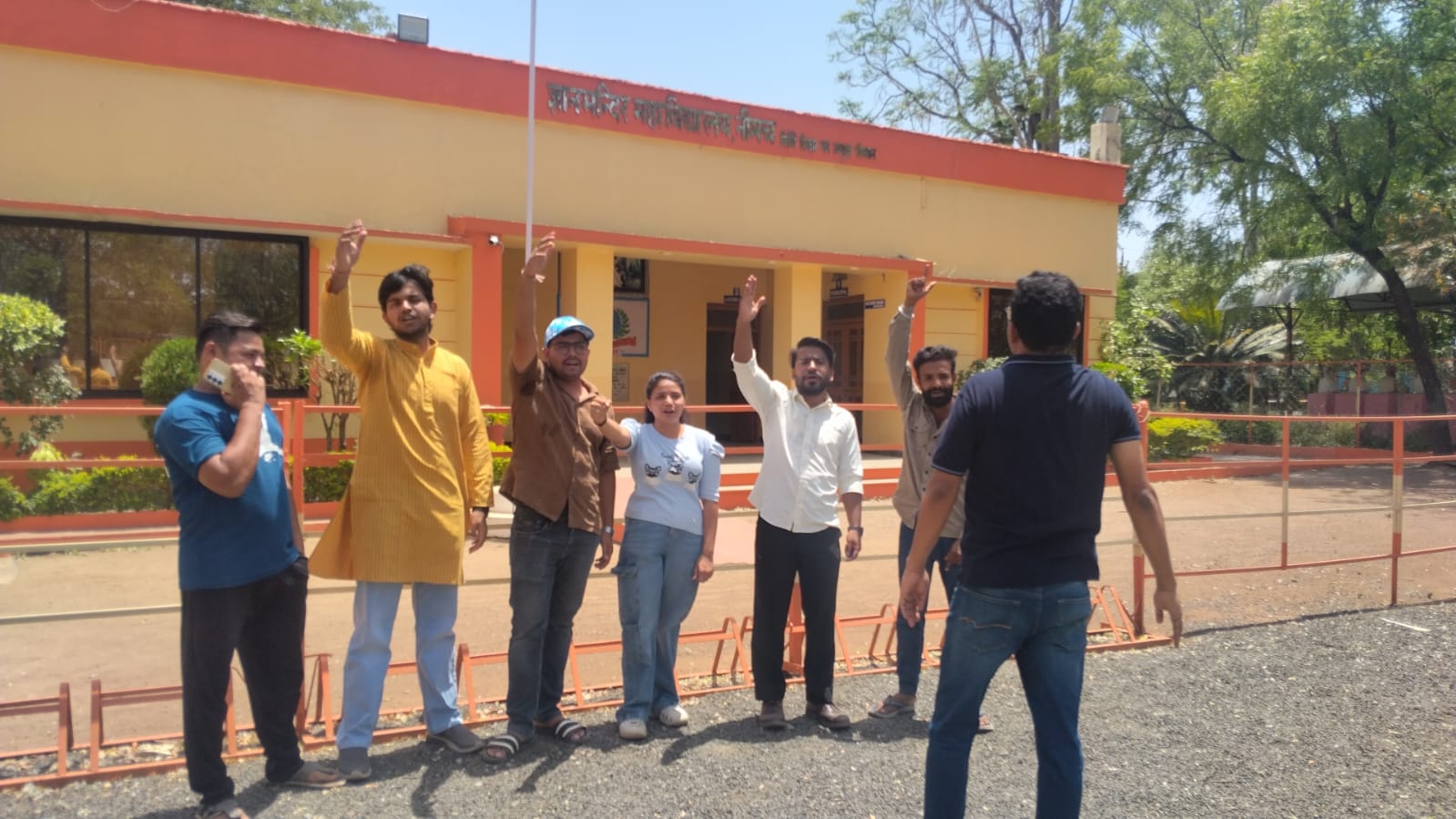 लॉ कॉलेज में सियासी संग्राम:एबीवीपी-एनएसयूआई कार्यकर्ताओं में तीखी नोकझोंक,कैंपस में राजनीतिक गतिविधियों पर रोक
