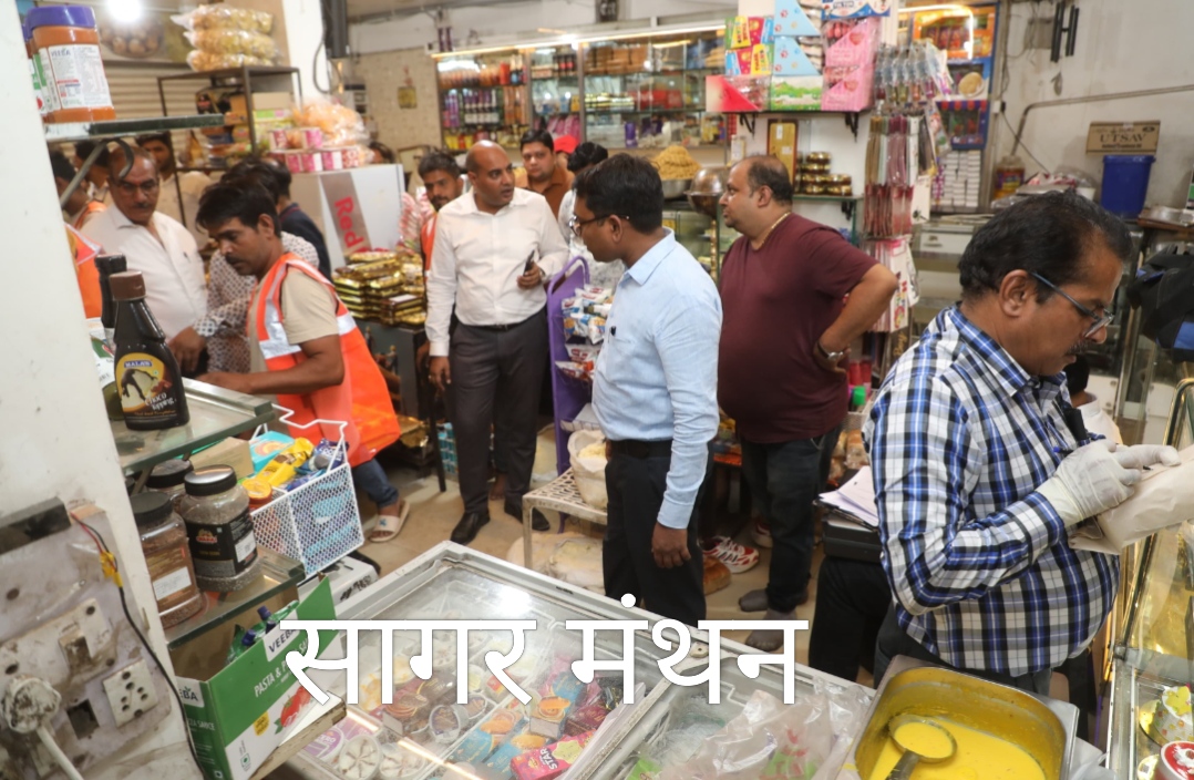 रतन स्वीट्स पर प्रशासन की बड़ी कार्रवाई,एक्सपायरी सामग्री जब्त,दुकान सील