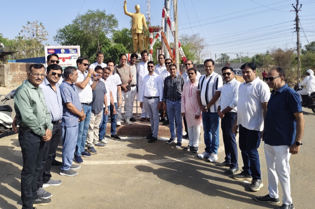 भारत विकास परिषद ने मनाई वीर सावरकर जयंती, प्रतिमा स्थल पर किया माल्यार्पण