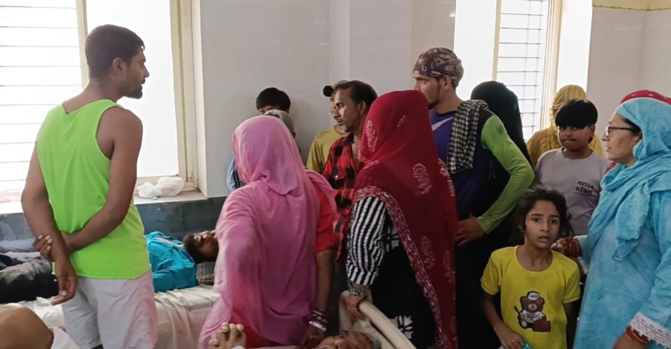 पारिवारिक विवाद से परेशान युवक ने खाया जहरीला पदार्थ,जिला अस्पताल में उपचार जारी