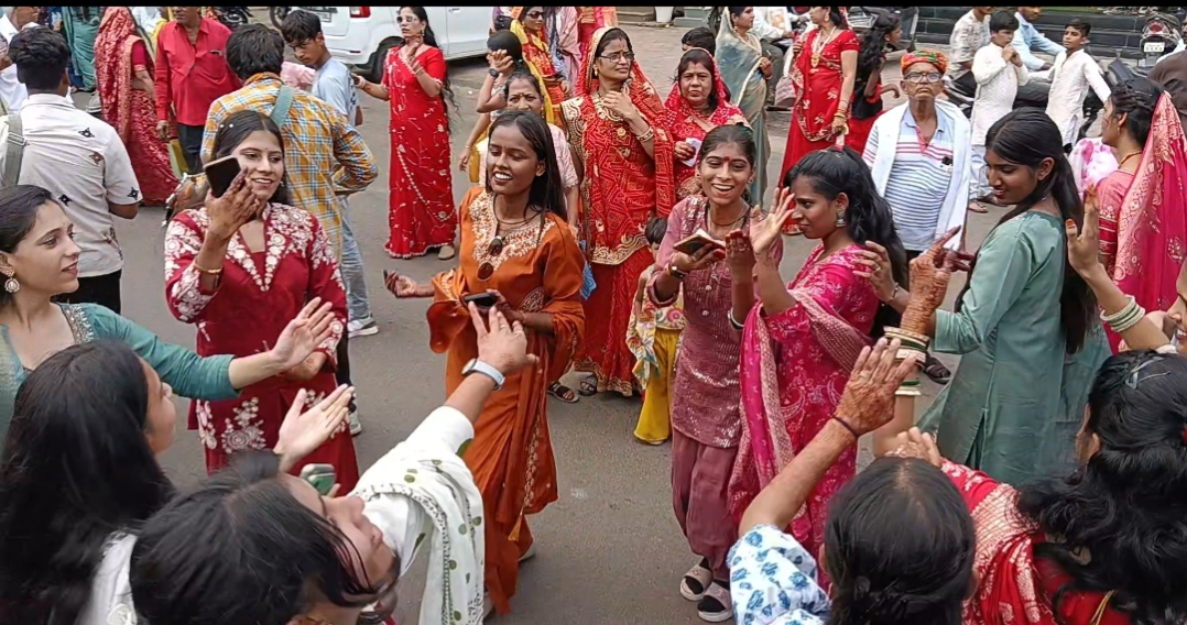 लखेरा समाज ने निकाला भव्य चल समारोह, हॉल का लोकार्पण एवं पौधरोपण सम्पन्न