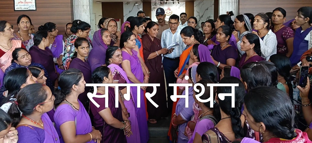 आशा-ऊषा व पर्यवेक्षकों ने वेतन विसंगतियों सहित 18 सूत्रीय मांगों को लेकर मुख्यमंत्री के नाम सौंपा ज्ञापन