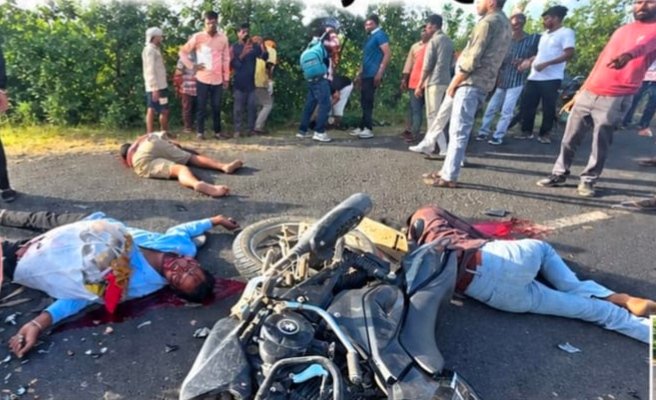 नारायणगढ़ के पास दो मोटरसाइकिलों की आमने-सामने भिड़ंत,तीन की मौत,एक महिला गंभीर, मृतकों में दो सावन और एक रावजी पिपलिया नीमच निवासी,